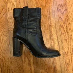 Black Boots